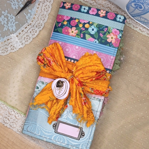 May Flowers 💐 | Junk Journal | Travel Sized | Single Signature - Picture 3 of 15